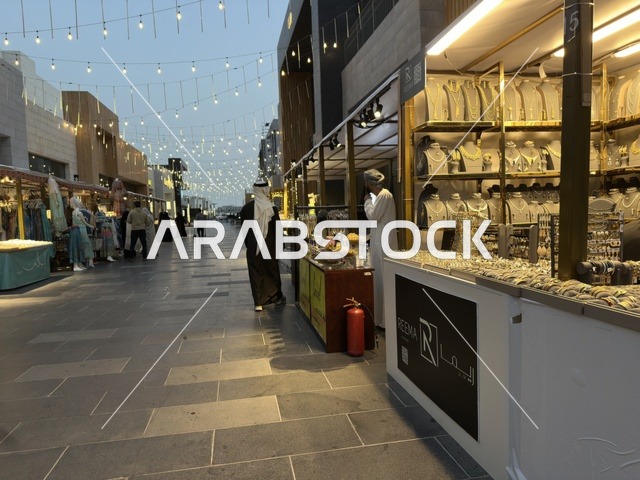 علامة تجارية محلية  في فعالية " أنا وأنت يا رمضان " في مدينة جدة، المملكة العربية السعودية، يوم 1 من فبراير 2026، تجربة رمضانية اجتماعية وثقافية، أنشطة تفاعلية وعروض رمضانية، جلسات عائلية وأجواء روحانية، فعاليات ترفيهية مستوحاة من روح الشهر الفضيل، أجواء دافئة تعزز قيم المشاركة والاحتفاء برمضان.