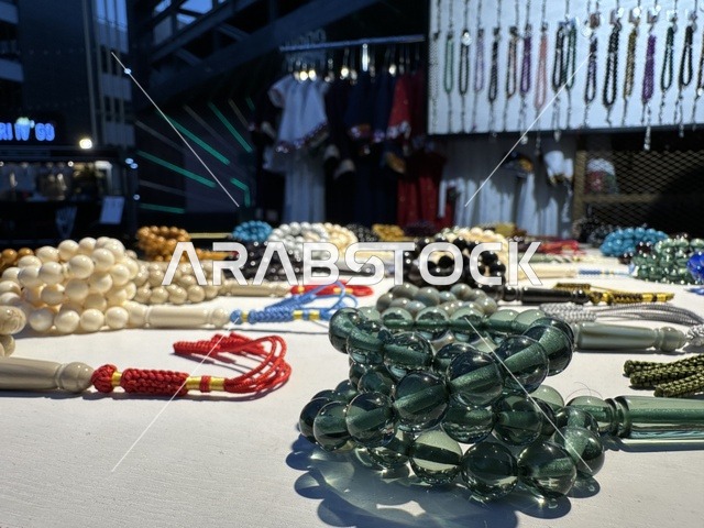 سبح رمضانية في فعالية " أنا وأنت يا رمضان " في مدينة جدة، المملكة العربية السعودية، يوم 1 من فبراير 2026، تجربة رمضانية اجتماعية وثقافية، أنشطة تفاعلية وعروض رمضانية، جلسات عائلية وأجواء روحانية، فعاليات ترفيهية مستوحاة من روح الشهر الفضيل، أجواء دافئة تعزز قيم المشاركة والاحتفاء برمضان.