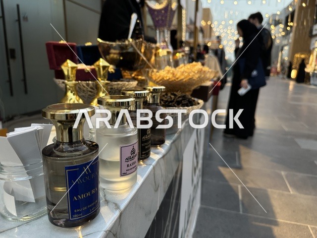 معرض تجاري في فعالية " أنا وأنت يا رمضان " في مدينة جدة، المملكة العربية السعودية، يوم 1 من فبراير 2026، تجربة رمضانية اجتماعية وثقافية، أنشطة تفاعلية وعروض رمضانية، جلسات عائلية وأجواء روحانية، فعاليات ترفيهية مستوحاة من روح الشهر الفضيل، أجواء دافئة تعزز قيم المشاركة والاحتفاء برمضان.