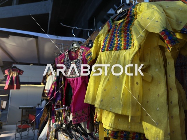 معرض تجاري في فعالية " أنا وأنت يا رمضان " في مدينة جدة، المملكة العربية السعودية، يوم 1 من فبراير 2026، تجربة رمضانية اجتماعية وثقافية، أنشطة تفاعلية وعروض رمضانية، جلسات عائلية وأجواء روحانية، فعاليات ترفيهية مستوحاة من روح الشهر الفضيل، أجواء دافئة تعزز قيم المشاركة والاحتفاء برمضان.