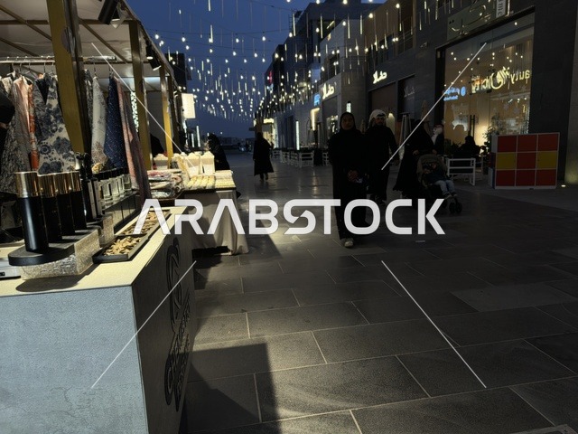 A trade exhibition at the event "You and I, O Ramadan" in the city of Jeddah, Saudi Arabia, on February 1, 2026, a social and cultural Ramadan experience, interactive activities and Ramadan shows, family sessions and spiritual atmospheres, entertainment events inspired by the spirit of the holy month, warm atmospheres that enhance the values of sharing and celebrating Ramadan.