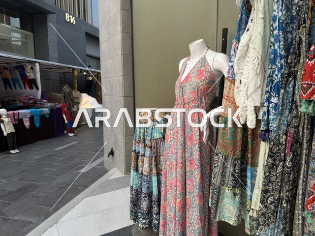 المعارض والمشاريع المحلية، فعالية إيفنت شرق في المنطقة الشرقية، المملكة العربية السعودية ، يوم 6 من فبراير 2026 ، تجربة ترفيهية وثقافية شاملة تحتفي بروح المجتمع والإبداع، عروض فنية حية، الفعاليات الشبابية، الأنشطة التفاعلية، مناطق الطعام المتنوعة، الأجواء الاحتفالية النابضة بالحياة، تجربة اجتماعية عصرية تعكس هوية المنطقة الشرقية وتنوعها الثقافي والترفيهي