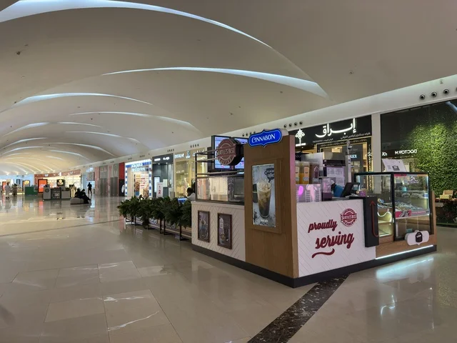 A clean and modern place, Dhahran is the largest and most prominent shopping mall in the Eastern Province of the Kingdom of Saudi Arabia, featuring family entertainment activities, shopping centers, and luxury stores, with a variety of international and local brands, enhancing the visitor experience and improving facilities.
