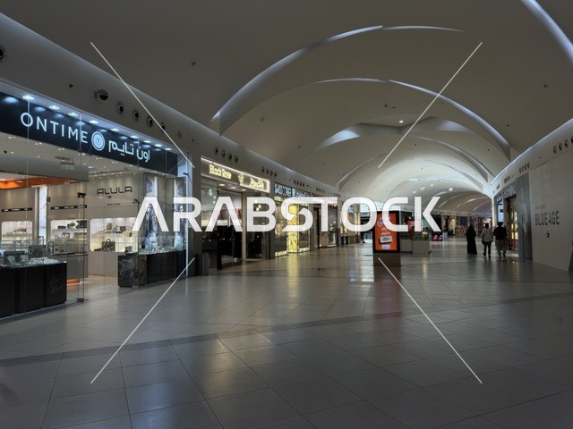 Tourist attractions, Dhahran is the largest and most prominent shopping complex in the Eastern Province of the Kingdom of Saudi Arabia, shopping centers and luxury stores, enhancing the visitor experience and improving facilities, places for family recreational activities.