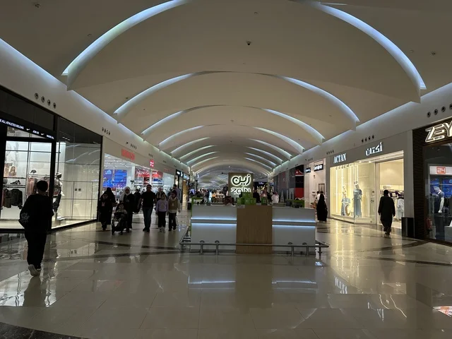 The Southern Doha neighborhood on King Saud Road, Dhahran is the largest and most prominent shopping complex in the Eastern Province of the Kingdom of Saudi Arabia, featuring shopping centers and luxury stores, enhancing the visitor experience and improving facilities, as well as places for family recreational activities.