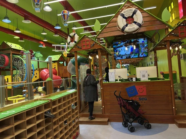 مناطق ألعاب وترفيه للاطفال، الظهران أكبر وأبرز المجمعات التجارية في المنطقة الشرقية بالمملكة العربية السعودية، مراكز التسوق والمتاجر الفاخرة، رفع مستوى تجربة الزوار وتحسين المرافق، اماكن الأنشطة العائلية الترفيهية مناطق ألعاب وترفيه للاطفال، الظهران أكبر وأبرز المجمعات التجارية في المنطقة الشرقية بالمملكة العربية السعودية، مراكز التسوق والمتاجر الفاخرة، رفع مستوى تجربة الزوار وتحسين المرافق، اماكن الأنشطة العائلية الترفيهية