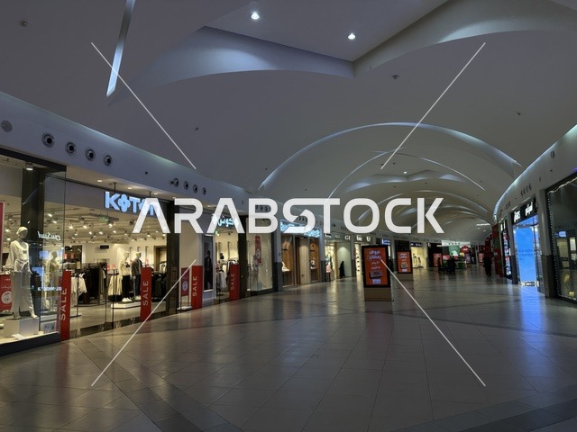 شكل حديث ومتطور للسوق التقليدي، الظهران أكبر وأبرز المجمعات التجارية في المنطقة الشرقية بالمملكة العربية السعودية، مراكز التسوق والمتاجر الفاخرة، رفع مستوى تجربة الزوار وتحسين المرافق، اماكن الأنشطة العائلية الترفيهية