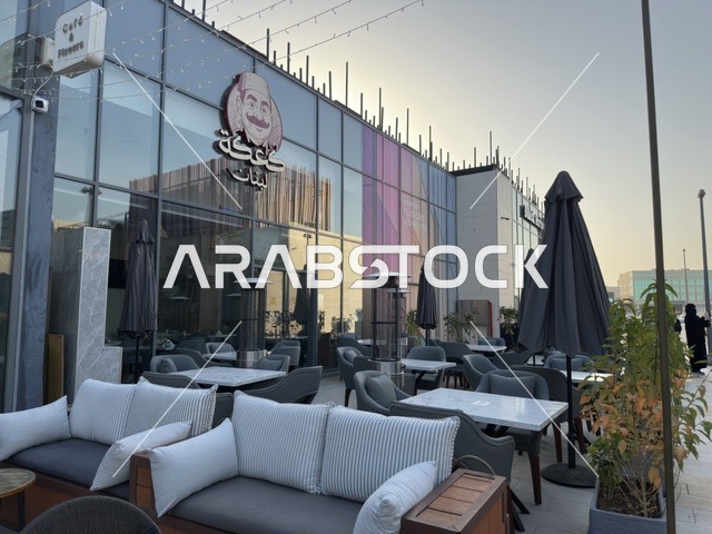 An innovative design that combines open spaces and green corridors, a selection of international and local restaurants and cafes, City Walk Khobar is a modern commercial and entertainment destination located in the city of Khobar in the Kingdom of Saudi Arabia, offering spacious parking.