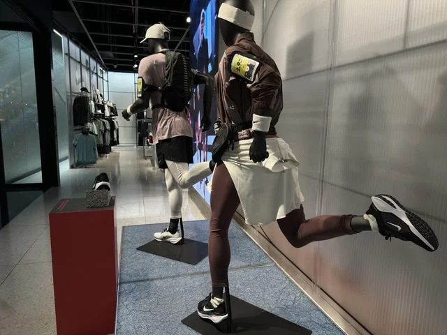 Major shopping centers in the Kingdom, Dhahran is the largest and most prominent shopping complex in the Eastern Province of the Kingdom of Saudi Arabia, featuring shopping centers and luxury stores, enhancing the visitor experience and improving facilities, as well as places for family entertainment activities.