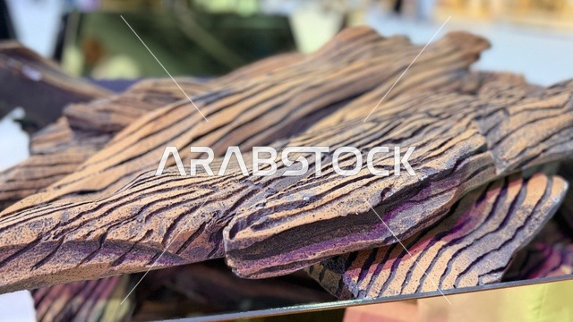 عرض اكبر العلامات التجارية الخليجية والعالمية للعطور والعود، الجمع بين الأصالة والابتكار في عالم العطور، وجهة رئيسية لعشاق الروائح النادرة والتميز، أبرز فعاليات العطور والعود الفاخرة ، معرض طيب الحزم في جدة سوبردوم من 28 يناير وحتى 7 فبراير 2026