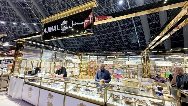 عرض اكبر العلامات التجارية الخليجية والعالمية للعطور والعود، الجمع بين الأصالة والابتكار في عالم العطور، وجهة رئيسية لعشاق الروائح النادرة والتميز، أبرز فعاليات العطور والعود الفاخرة ، معرض طيب الحزم في جدة سوبردوم من 28 يناير وحتى 7 فبراير 2026