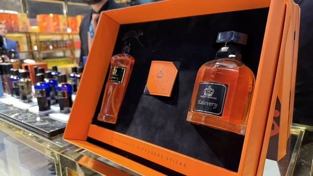 عرض اكبر العلامات التجارية الخليجية والعالمية للعطور والعود، الجمع بين الأصالة والابتكار في عالم العطور، وجهة رئيسية لعشاق الروائح النادرة والتميز، أبرز فعاليات العطور والعود الفاخرة ، معرض طيب الحزم في جدة سوبردوم من 28 يناير وحتى 7 فبراير 2026