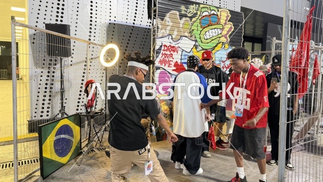 أكبر معرض عالمي متخصص في ثقافة السنيكرز، منطقة تداول لبيع وشراء وتبديل الأحذية الرياضية،  معرض سنيكر كون جدة من 1 إلى 3 فبراير 2026 في حلبة كورنيش جدة، فعاليات موسم جدة في المملكة