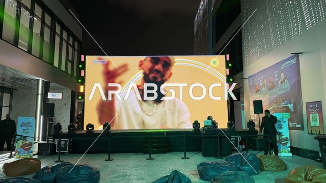 أكبر معرض عالمي متخصص في ثقافة السنيكرز، منطقة تداول لبيع وشراء وتبديل الأحذية الرياضية،  معرض سنيكر كون جدة من 1 إلى 3 فبراير 2026 في حلبة كورنيش جدة، فعاليات موسم جدة في المملكة