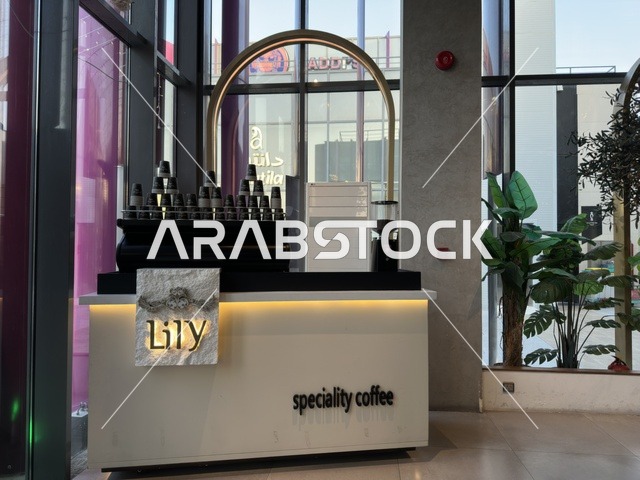 ركن قهوة مختصة حديث في تصميم داخلي بسيط