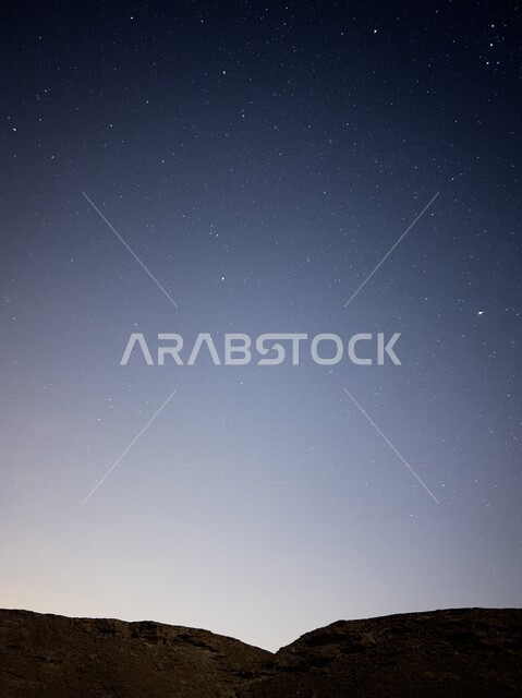 منظر لمعان النجوم في السماء مع بداية ظهور اشعة الشمس الهادئه, مناظر طبيعيه