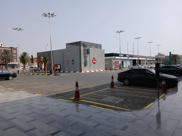 Commercial Plaza and Drive-Thru in Saudi Arabia Commercial Plaza and Drive-Thru in Saudi Arabia