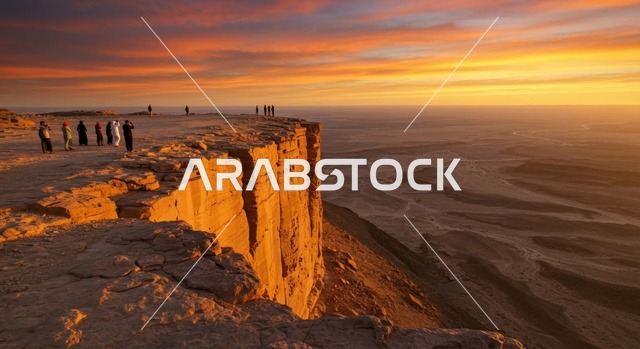 حافة العالم جبل طويق الرياض وقت الغروب