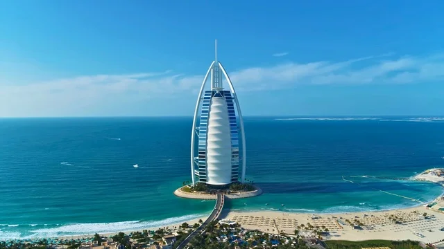 فندق برج العرب في دبي منظر جوي فوق الخليج العربي
