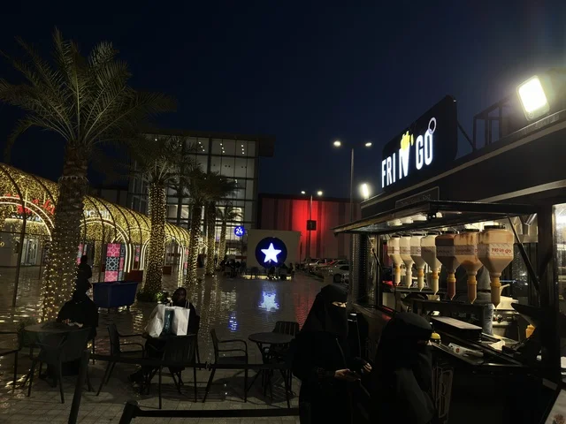 Westfield Mall Dammam Outdoor Food Kiosk at Night Westfield Mall Dammam Outdoor Food Kiosk at Night