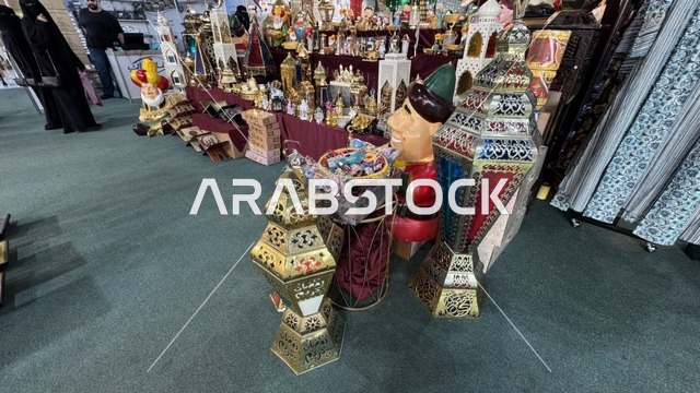 فوانيس رمضان في معرض المنتجات الاستهلاكية بجدة