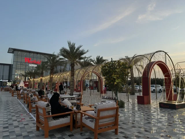 جلسات شتوية خارجية في وستفيلد مول الدمام جلسات شتوية خارجية في وستفيلد مول الدمام