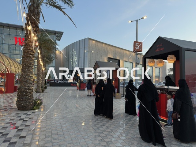 فعاليات المهرجان الشتوي في ويست أفينيو مول الدمام