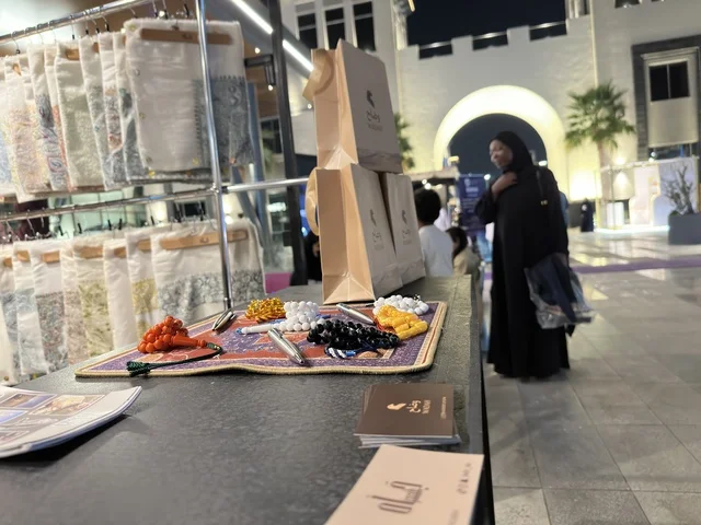 معرض وهج فيلاجيو بالمنطقة الشرقية في الليل