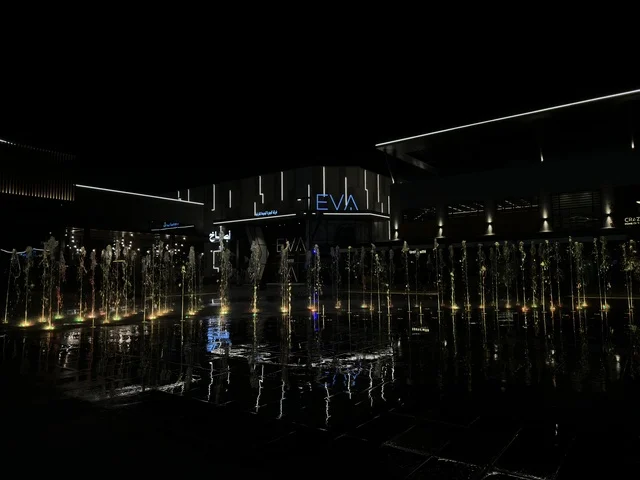 نافورة فيلاجيو الخبر والإضاءة الليلية الحديثة