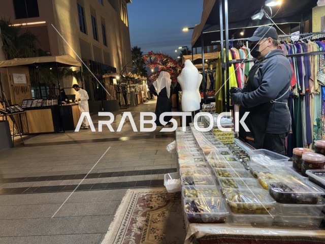 معرض وهج فيلاجيو المنطقة الشرقية ليلاً