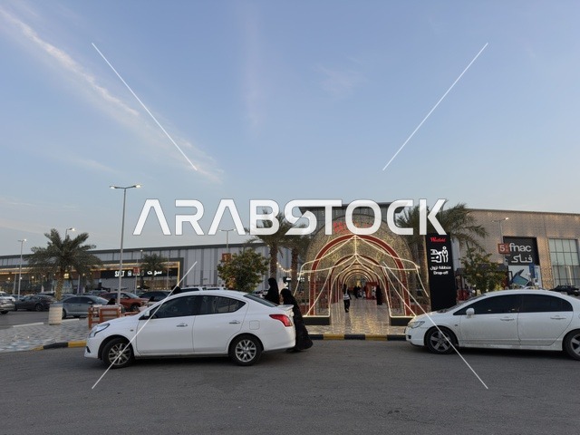 مدخل مول وستفيلد الدمام مع إضاءة شتوية