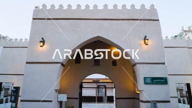 بوابة جدة التاريخية في سوق العلوي المسائية بمنطقة البلد