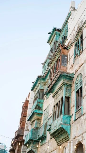 الرواشين الحجازية التقليدية في منطقة البلد التاريخية بجدة