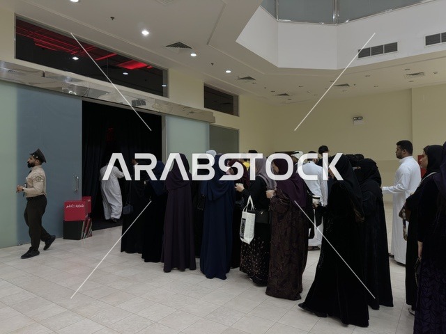 زوار معرض تيدكس جامعة الملك فهد للبترول والمعادن