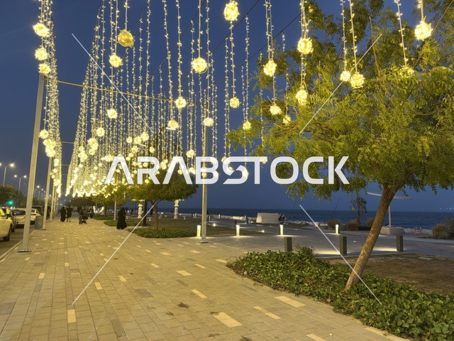 زينة رمضان في ممشى همس بكورنيش الدمام