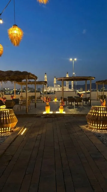 إطلالة مسجد قباء من واحة ميلاف في المدينة المنورة