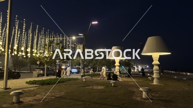 زينة رمضان في ممشى همس بكورنيش الدمام ليلاً