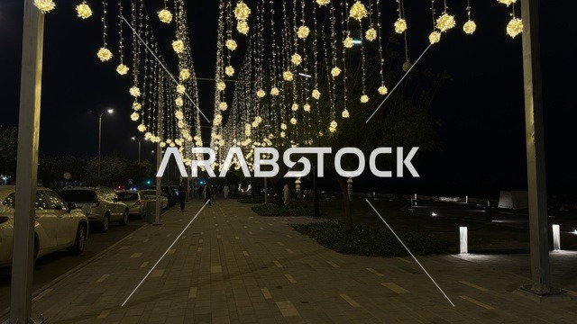 زينة رمضان في ممشى همس بكورنيش الدمام ليلاً