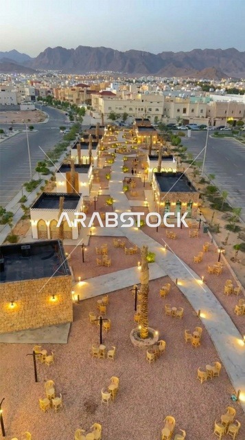 سوق ومطاعم المدينة المنورة وقت الغروب