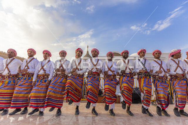 The National Festival for Heritage and Culture, the Janadriyah Festival, a heritage and cultural festival presented in the city of Riyadh in the Kingdom of Saudi Arabia since 1405 AH / 1985, folk festivals in Saudi Arabia, ancient Arab entertainment activ