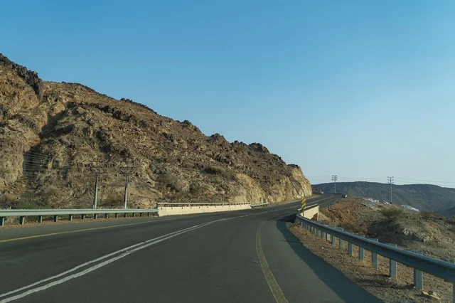 Natural scenery in the village of Mudrikah on the Jeddah road in Mecca, a historic old popular area, the mountainous terrain and paved roads between the mountains in the city, the Kingdom of Saudi Arabia.