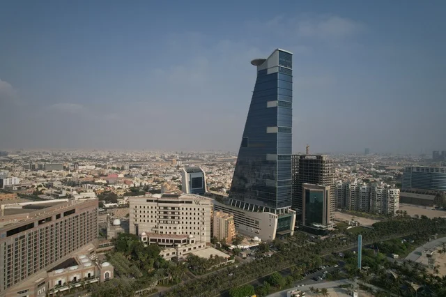 The waterfront of the Jeddah Corniche in the Kingdom of Saudi Arabia, Red Sea beach, natural landscapes, tourism in Jeddah.