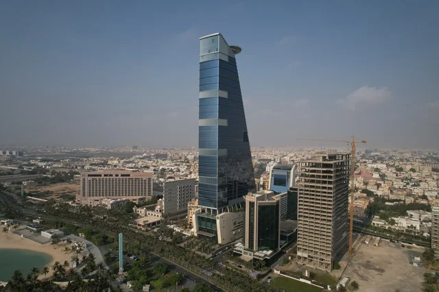 The waterfront of the Jeddah Corniche in the Kingdom of Saudi Arabia, Red Sea beach, natural landscapes, tourism in Jeddah.