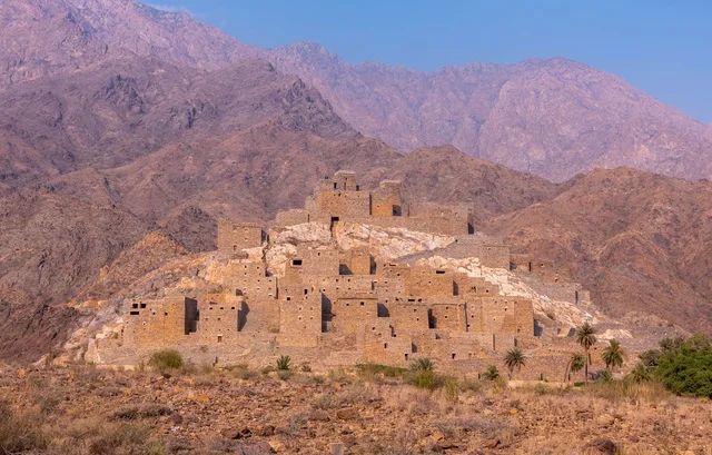 قرية ذي عين التراثية في منطقة الباحة بالسعودية