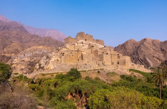 قرية ذي عين التراثية في الباحة بالمملكة العربية السعودية