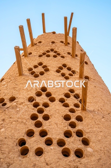 برج الحمام الطيني التقليدي في الدلم بالرياض