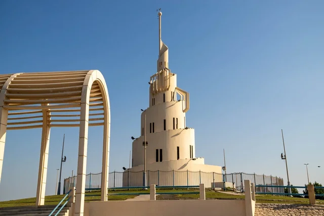 برج جزيرة المرجان في الدمام السعودية