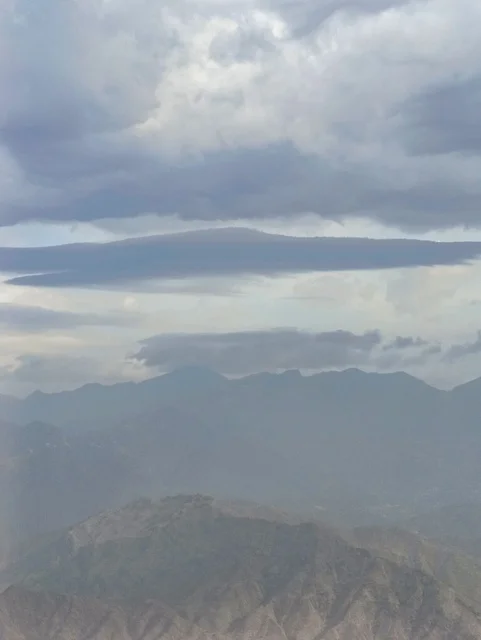 جبال فيفاء في جازان تحت الضباب بالسعودية