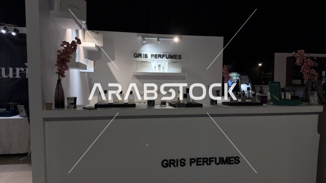 منصة عرض جريس للعطور في فعالية لمتنا بالظهران
