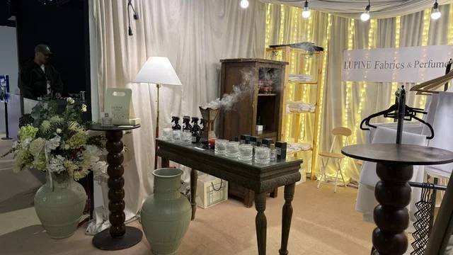 جناح العطور والأقمشة في معرض لمتنا بالظهران